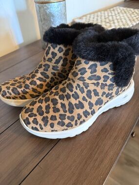Skechers Leopard on the go Joy Chukka Boot Chestnut 5M